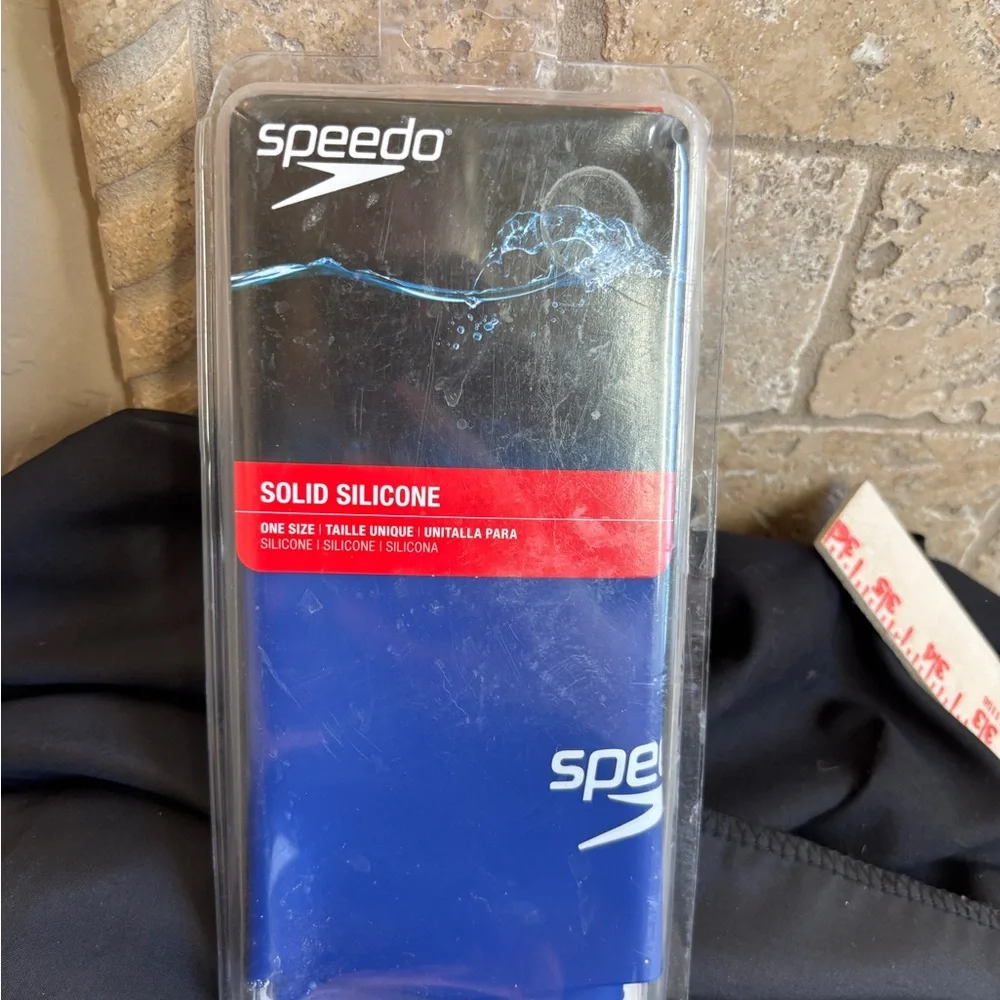 Speedo Silicone Head Cap New in Box - Picture 1 of 2